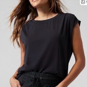 Athleta Getaway Tee Large black